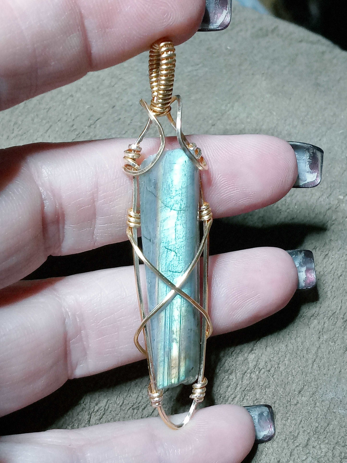 Rainbow Labradorite pendant wire wrap